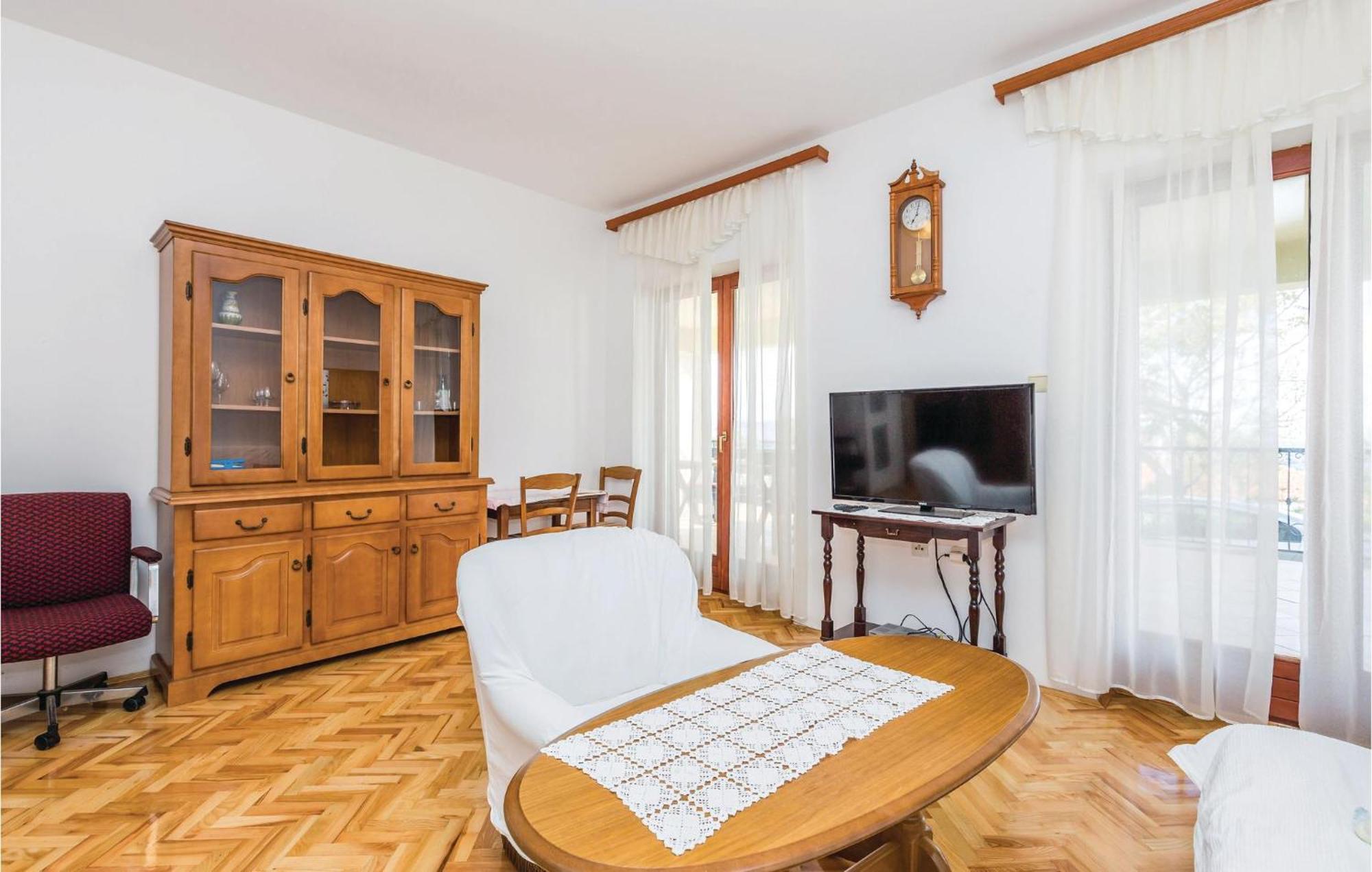2 Bedroom Stunning Apartment In Senj Senj  Exterior foto